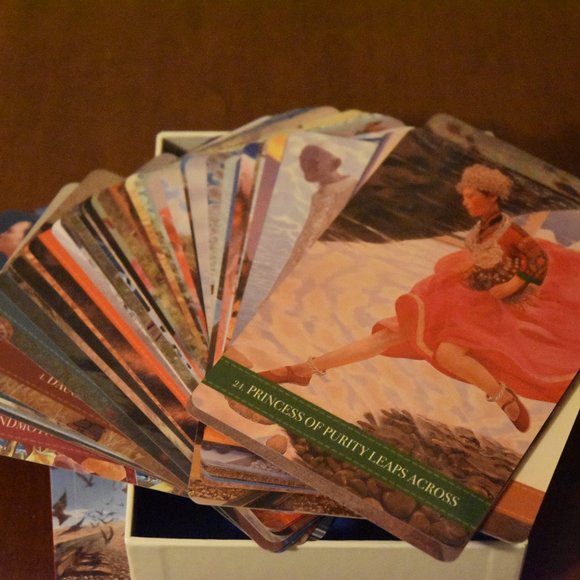 Wild Kuan Yin Oracle | Deck + Guidebook - Picture 4 of 4